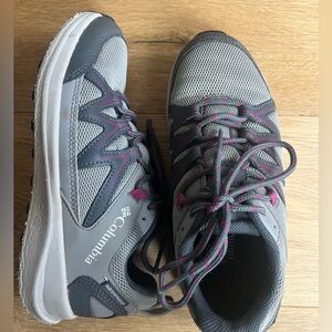 Columbia kids Athletic/Hiking Shoes in Gray with Pink Accents